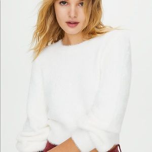 Aritzia sunday best kitten sweater